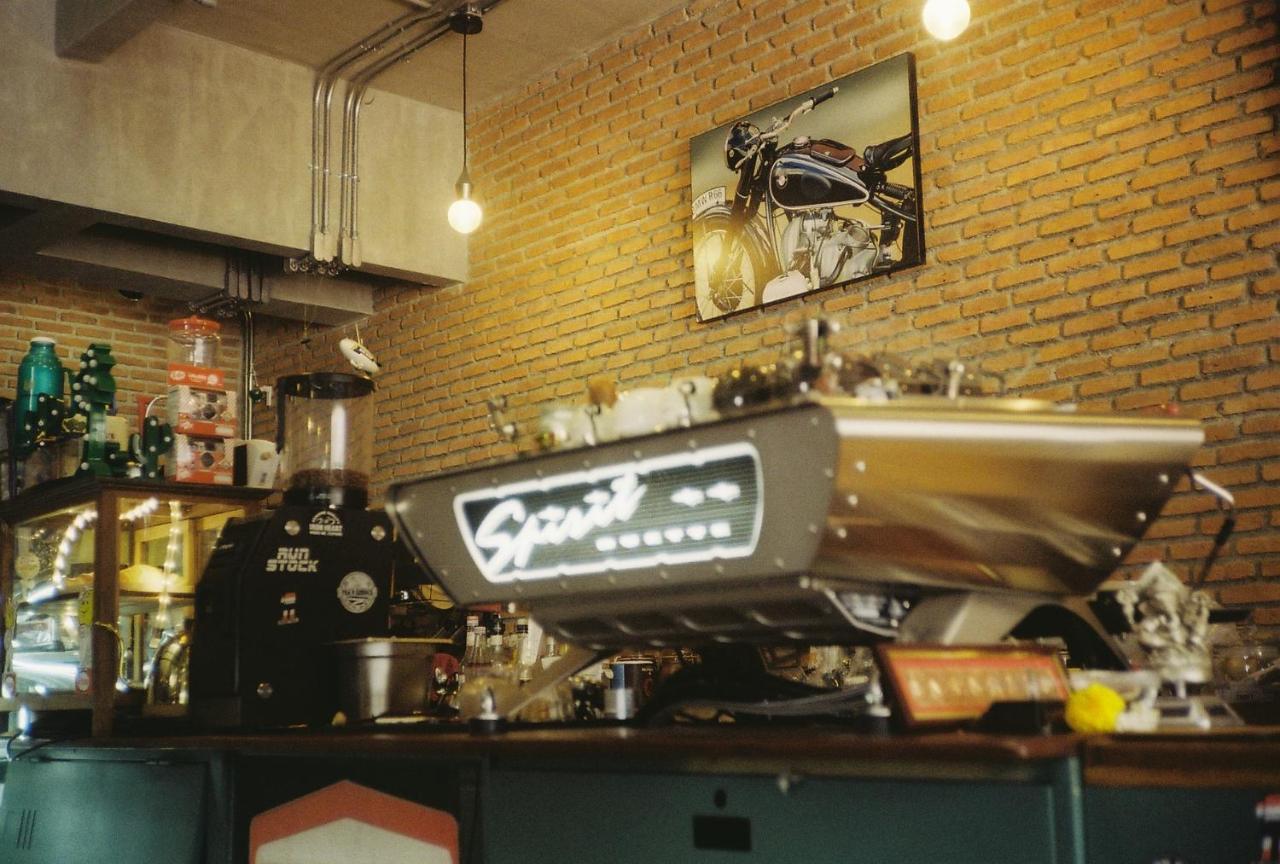 Labkoff Cafe And Hostel Kanchanaburi Luaran gambar